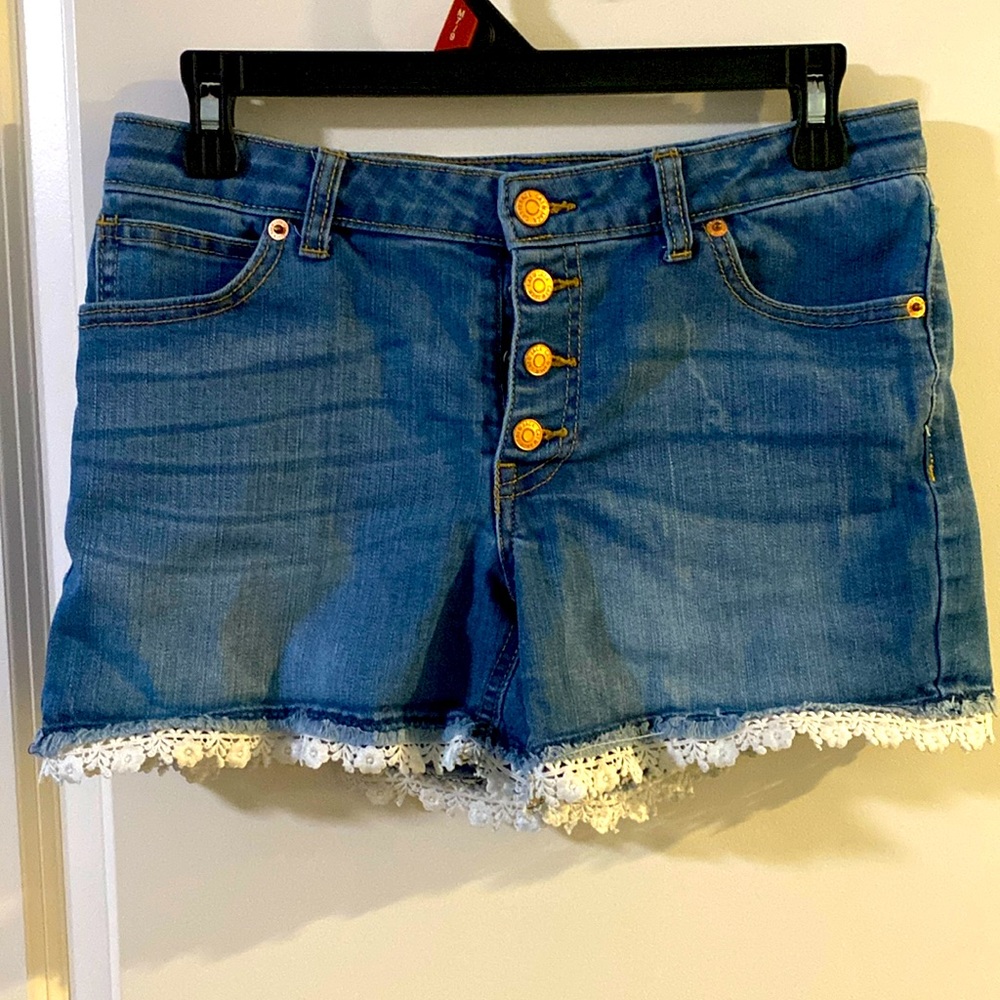 Cat & Jack xl 14/16 Girls shorts. Hardly worn. Outgrew them in one summer